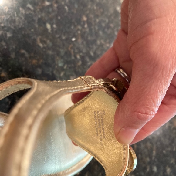 Sparkly gold Lilly Pulitzer sandals with lapis beads encrusted with diamonds - Picture 9 of 9